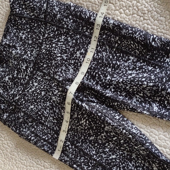 Athleta Size Small Ultimate Stash 7/8 Tight Leggings - Picture 7 of 16